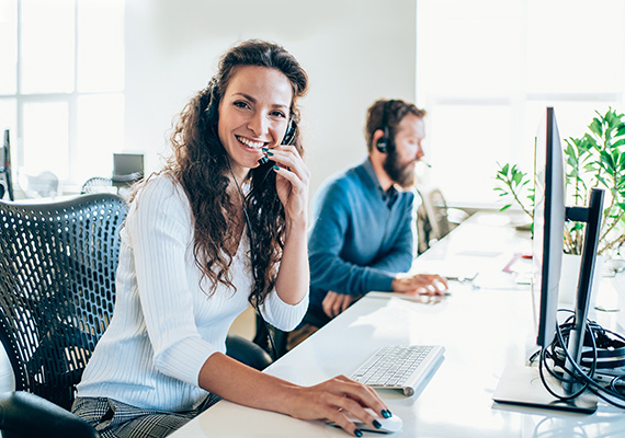 iStock-1268719024 Contact Center Agent