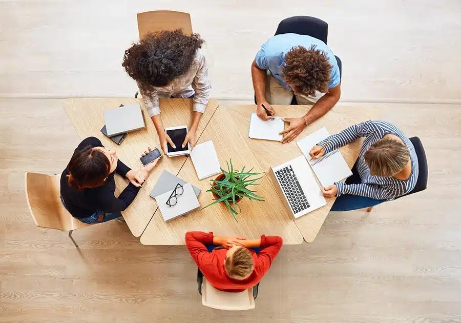 UpsteamWorks-Desktop-Team-Solutions-251029