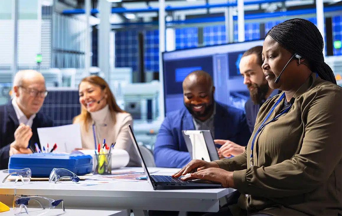 UpstreamWorks-Contact-Center-Soltuions-251028